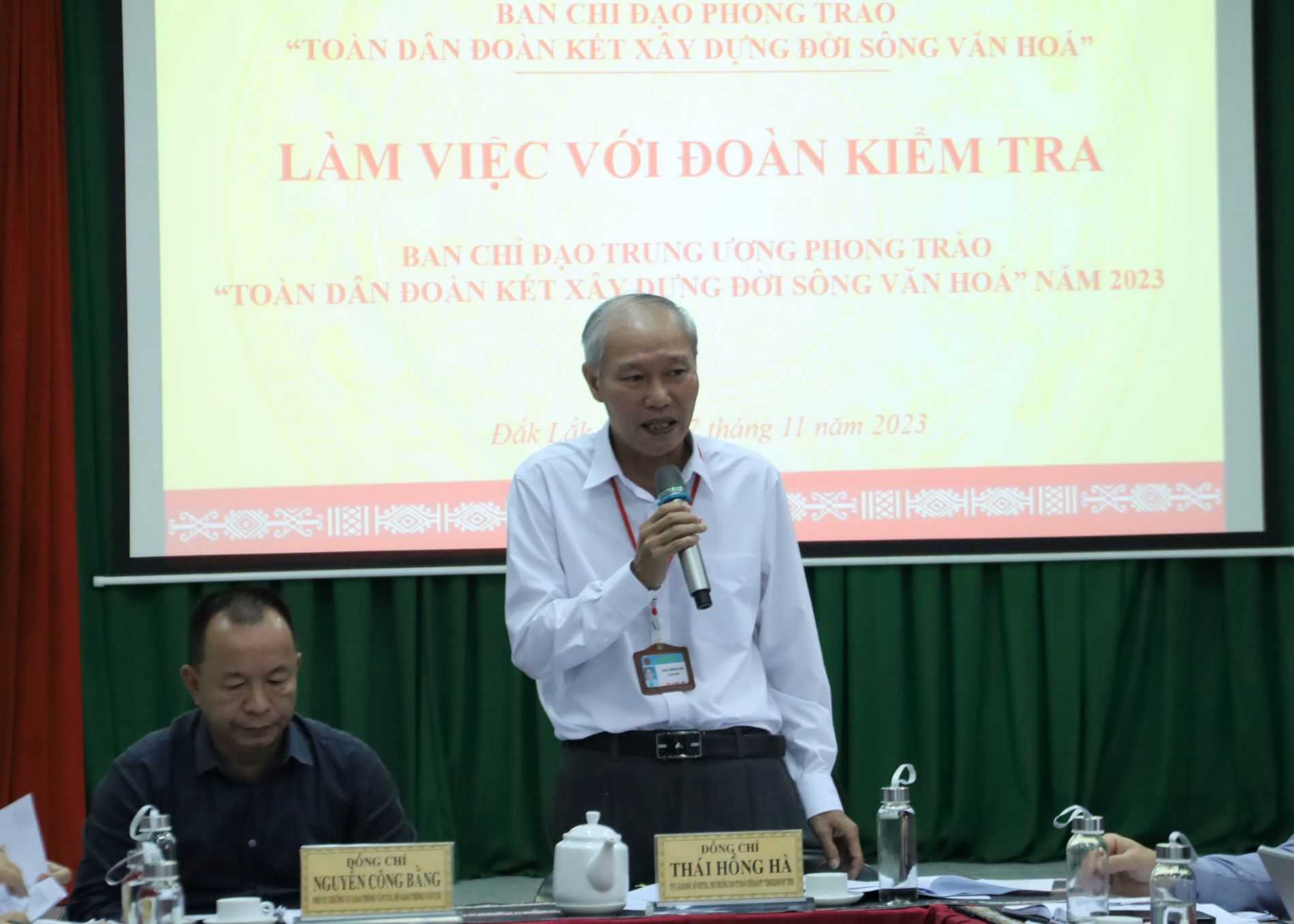 Giám đốc Sở Văn hóa, Thể thao và Du lịch tỉnh Đắk Lắk Thái Hồng Hà phát biểu tại buổi làm việc.